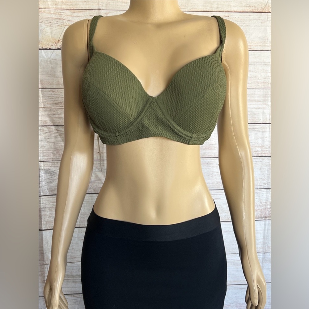 Wolf And Whistle Women Green Bikini Top NWT Size 36DDD